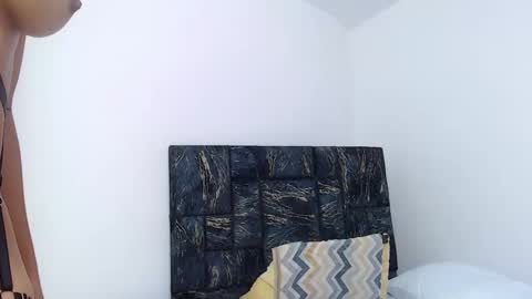 loretahorny online show from 9, 2, 2025