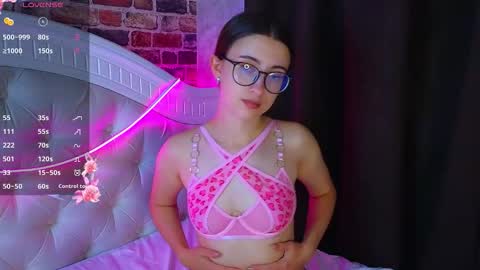 Snapshot of loretta_martinez chatting on 23, 9, 2025 loretta_martinez online show from 23, 9, 2025