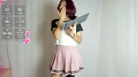 LorettMatthew online show from 25, 2, 2025