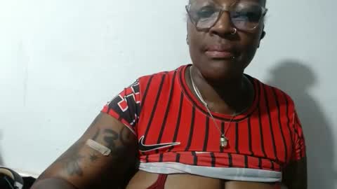 Snapshot of loretybighot chatting on 30, 1, 2025 loretybighot online show from 30, 1, 2025