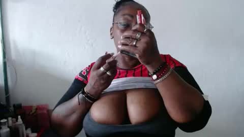 Snapshot of loretybighot chatting on 27, 2, 2025 loretybighot online show from 27, 2, 2025