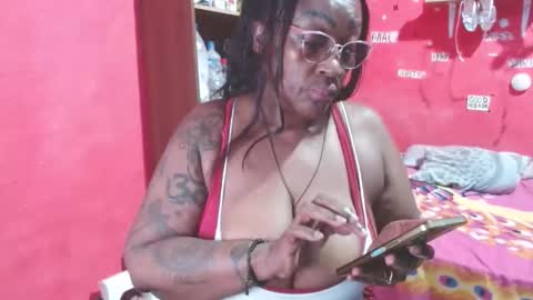 Snapshot of loretybighot chatting on 28, 11, 2025 loretybighot online show from 28, 11, 2025