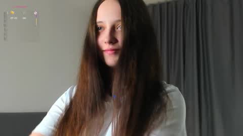 Mia online show from 24, 10, 2025