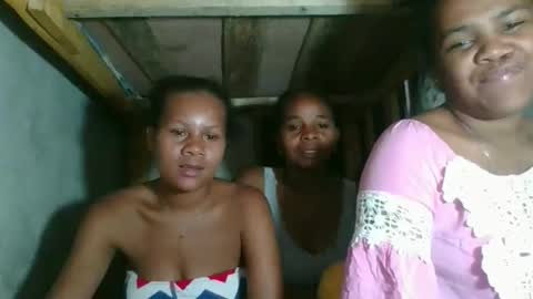 Snapshot of lorienne98 chatting on 16, 5, 2026 lorienne98 online show from 16, 5, 2026