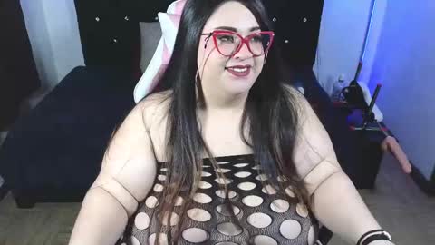 Snapshot of loriscohen3 chatting on 8, 3, 2025 loriscohen3 online show from 8, 3, 2025