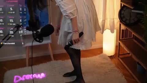 Ivy online show from 17, 9, 2025