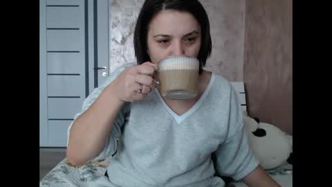 Snapshot of lorragrey chatting on 17, 12, 2025 LorraGrey online show from 17, 12, 2025