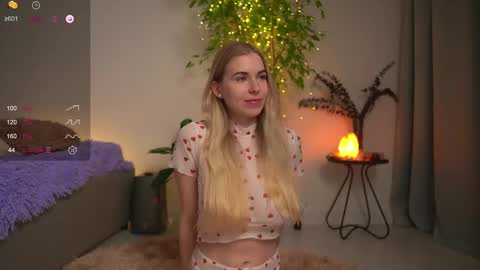 Lorrie online show from 10, 12, 2024