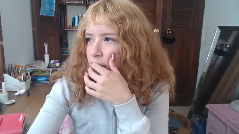 Snapshot of lostcausenef chatting on 26, 9, 2025 nefisa nef online show from 26, 9, 2025