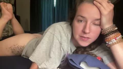 Snapshot of lothlori chatting on 18, 11, 2025 lothlori online show from 18, 11, 2025