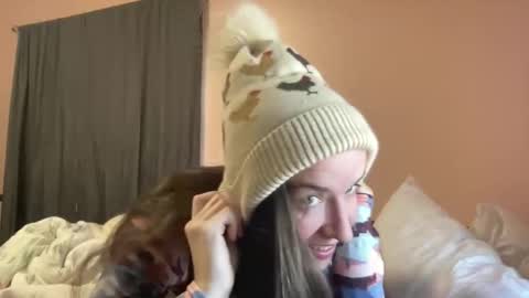 Snapshot of lothlori chatting on 21, 12, 2025 lothlori online show from 21, 12, 2025