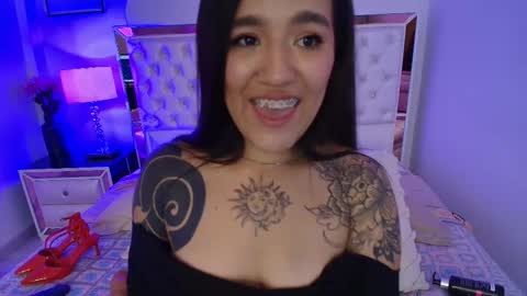 lottie_fox online show from 16, 12, 2025