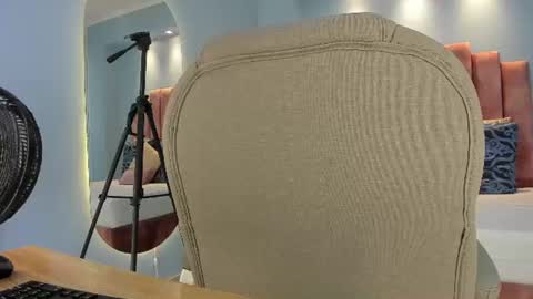 Snapshot of lou_rosse chatting on 23, 6, 2026 Lou Rosse online show from 23, 6, 2026