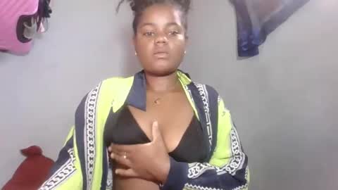 Snapshot of louane98 chatting on 15, 2, 2026 louane98 online show from 15, 2, 2026