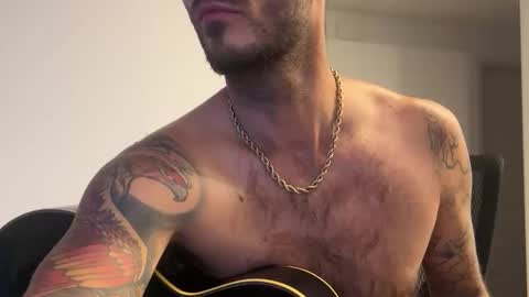 Snapshot of loudini_ chatting on 25, 10, 2025 lewyay online show from 25, 10, 2025