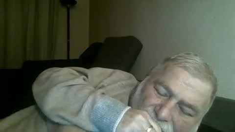 Snapshot of louis_chokdee chatting on 4, 12, 2024 louis_chokdee online show from 4, 12, 2024