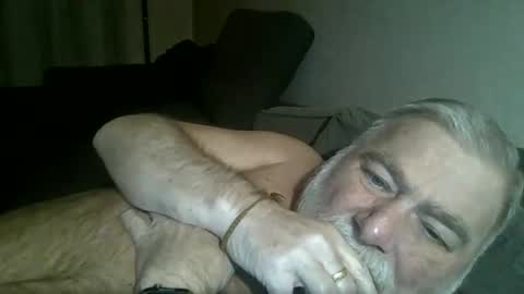 Snapshot of louis_chokdee chatting on 21, 12, 2024 louis_chokdee online show from 21, 12, 2024