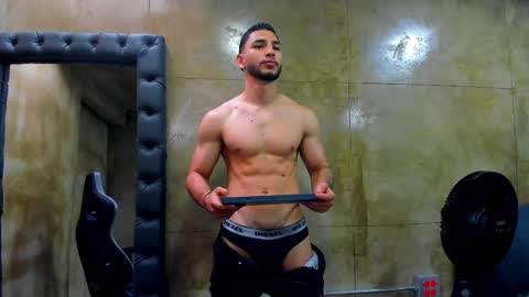 Snapshot of louis_connor chatting on 5, 3, 2025 Louis online show from 5, 3, 2025