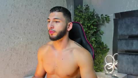 Snapshot of louis_connor chatting on 9, 11, 2025 Louis online show from 9, 11, 2025