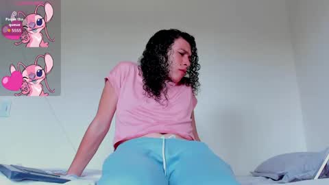Snapshot of louise_22cm chatting on 25, 5, 2026 Mi lu online show from 25, 5, 2026