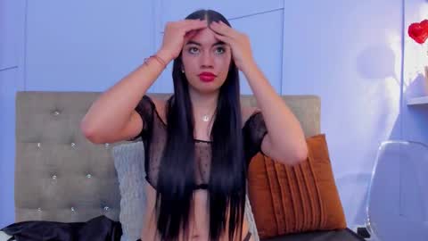 Snapshot of lourenfox chatting on 18, 10, 2025 Louren Fox online show from 18, 10, 2025