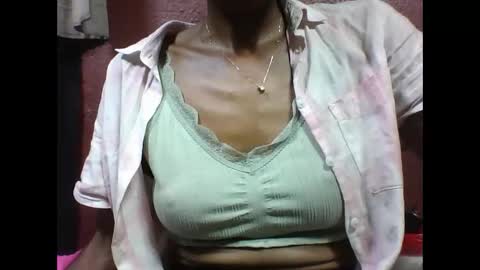 lovaelisa online show from 9, 10, 2025