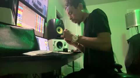 Snapshot of love4heelz chatting on 7, 2, 2025 Prynce online show from 7, 2, 2025