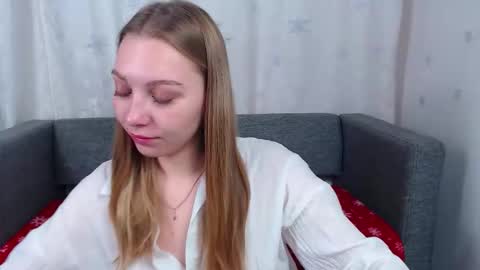 love bella  online show from 2, 12, 2025