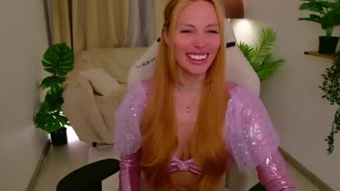 Snapshot of love_call chatting on 10, 7, 2026 love_call online show from 10, 7, 2026