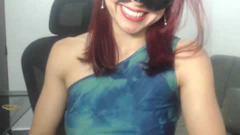 Snapshot of love_gatubela chatting on 14, 10, 2025 Nina online show from 14, 10, 2025