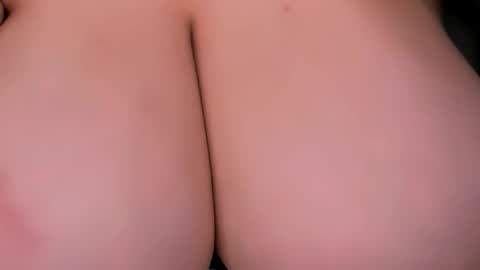 Snapshot of love_insidee chatting on 14, 11, 2025 Sailor online show from 14, 11, 2025