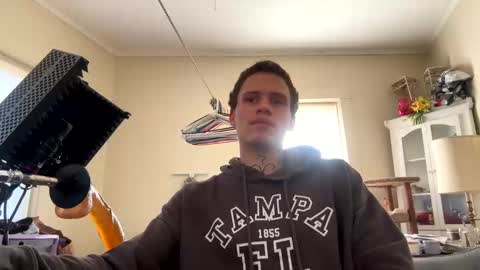 Snapshot of love_stretch chatting on 28, 10, 2025 love stretch online show from 28, 10, 2025