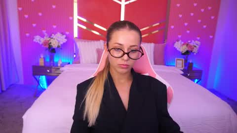loveedove online show from 30, 6, 2026