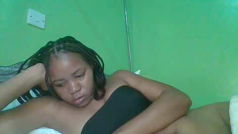 Snapshot of lovegal335 chatting on 28, 5, 2026 lovegal335 online show from 28, 5, 2026