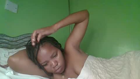 Snapshot of lovegal335 chatting on 4, 6, 2026 lovegal335 online show from 4, 6, 2026