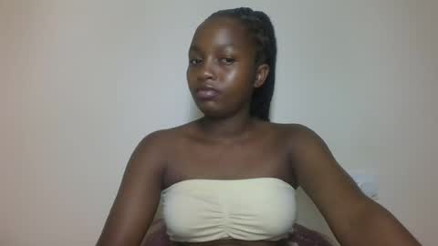 Snapshot of lovelbrownie chatting on 4, 7, 2026 lovelbrownie online show from 4, 7, 2026