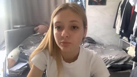 Ella online show from 13, 10, 2025