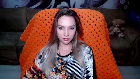 Snapshot of lovellymalina chatting on 2, 1, 2025 private open online show from 2, 1, 2025
