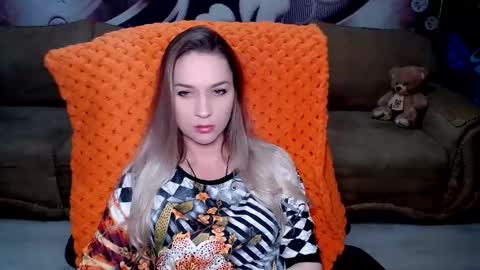 Snapshot of lovellymalina chatting on 17, 2, 2025 private open online show from 17, 2, 2025
