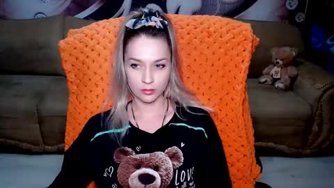 Snapshot of lovellymalina chatting on 18, 2, 2025 private open online show from 18, 2, 2025