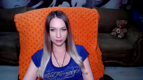 Snapshot of lovellymalina chatting on 20, 2, 2025 private open online show from 20, 2, 2025
