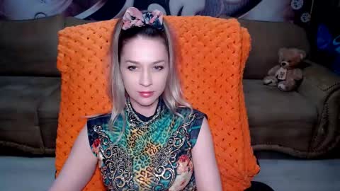 Snapshot of lovellymalina chatting on 21, 2, 2025 private open online show from 21, 2, 2025