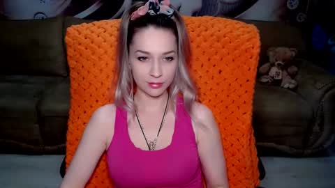 Snapshot of lovellymalina chatting on 28, 2, 2025 private open online show from 28, 2, 2025