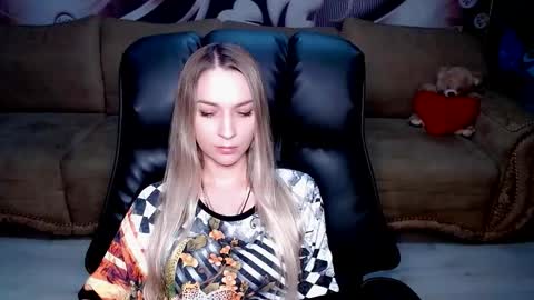 Snapshot of lovellymalina chatting on 29, 9, 2025 private open online show from 29, 9, 2025