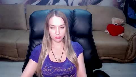 Snapshot of lovellymalina chatting on 16, 2, 2026 private open online show from 16, 2, 2026