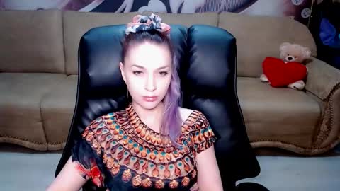 Snapshot of lovellymalina chatting on 20, 2, 2026 private open online show from 20, 2, 2026