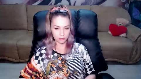 Snapshot of lovellymalina chatting on 22, 2, 2026 private open online show from 22, 2, 2026