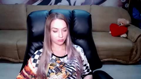 Snapshot of lovellymalina chatting on 26, 2, 2026 private open online show from 26, 2, 2026