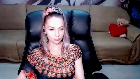 Snapshot of lovellymalina chatting on 28, 2, 2026 private open online show from 28, 2, 2026