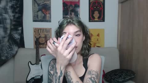 Cassie online show from 19, 2, 2025